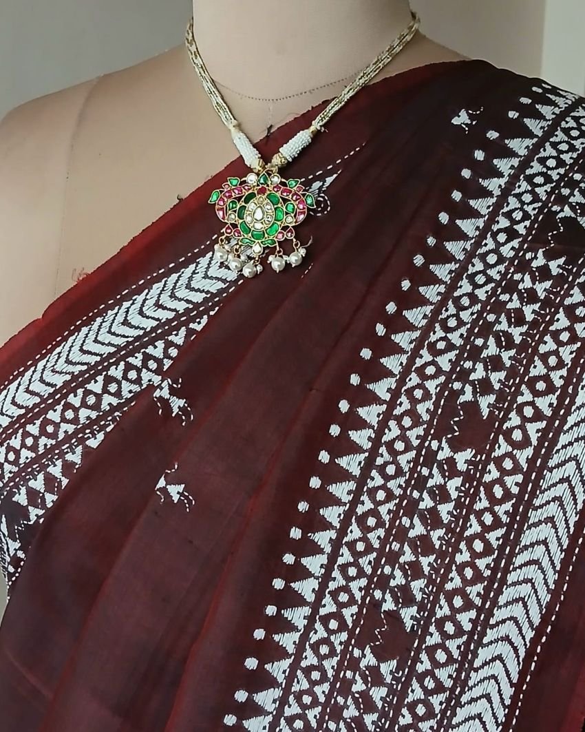 Santiniketan Kantha Saree in pure Bisnupuri Silk – (SNBK1094) - Image 11