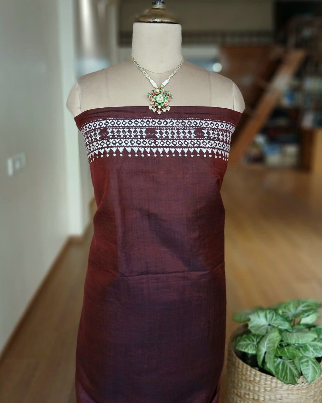 Santiniketan Kantha Saree in pure Bisnupuri Silk – (SNBK1094) - Image 13