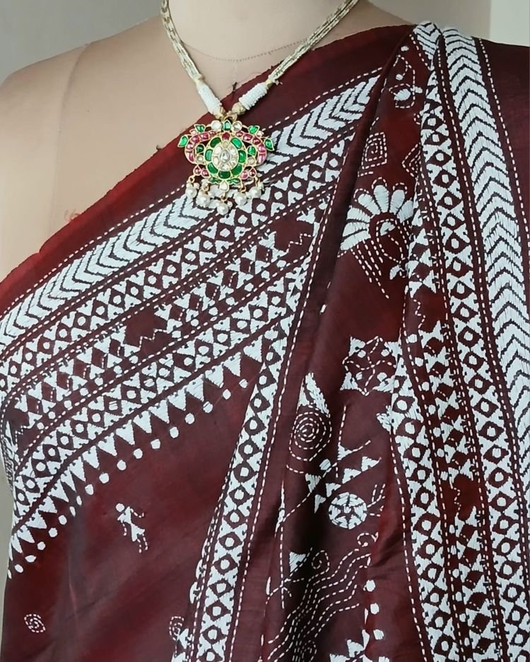 Santiniketan Kantha Saree in pure Bisnupuri Silk – (SNBK1094) - Image 9