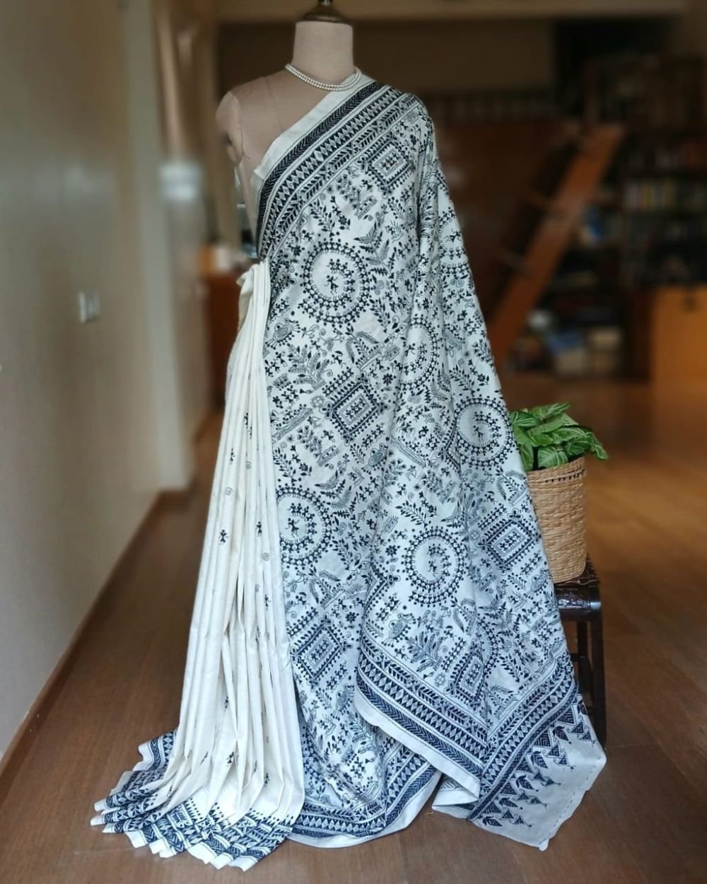 Santiniketan Kantha Saree in pure Bisnupuri Silk – (SNBK1095)