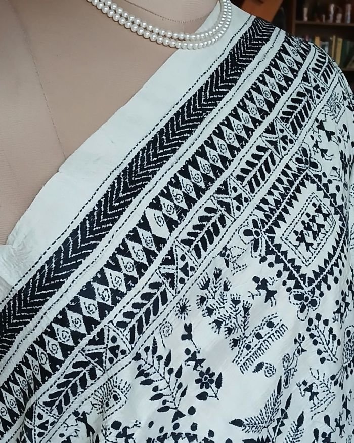 Santiniketan Kantha Saree in pure Bisnupuri Silk – (SNBK1095) - Image 5