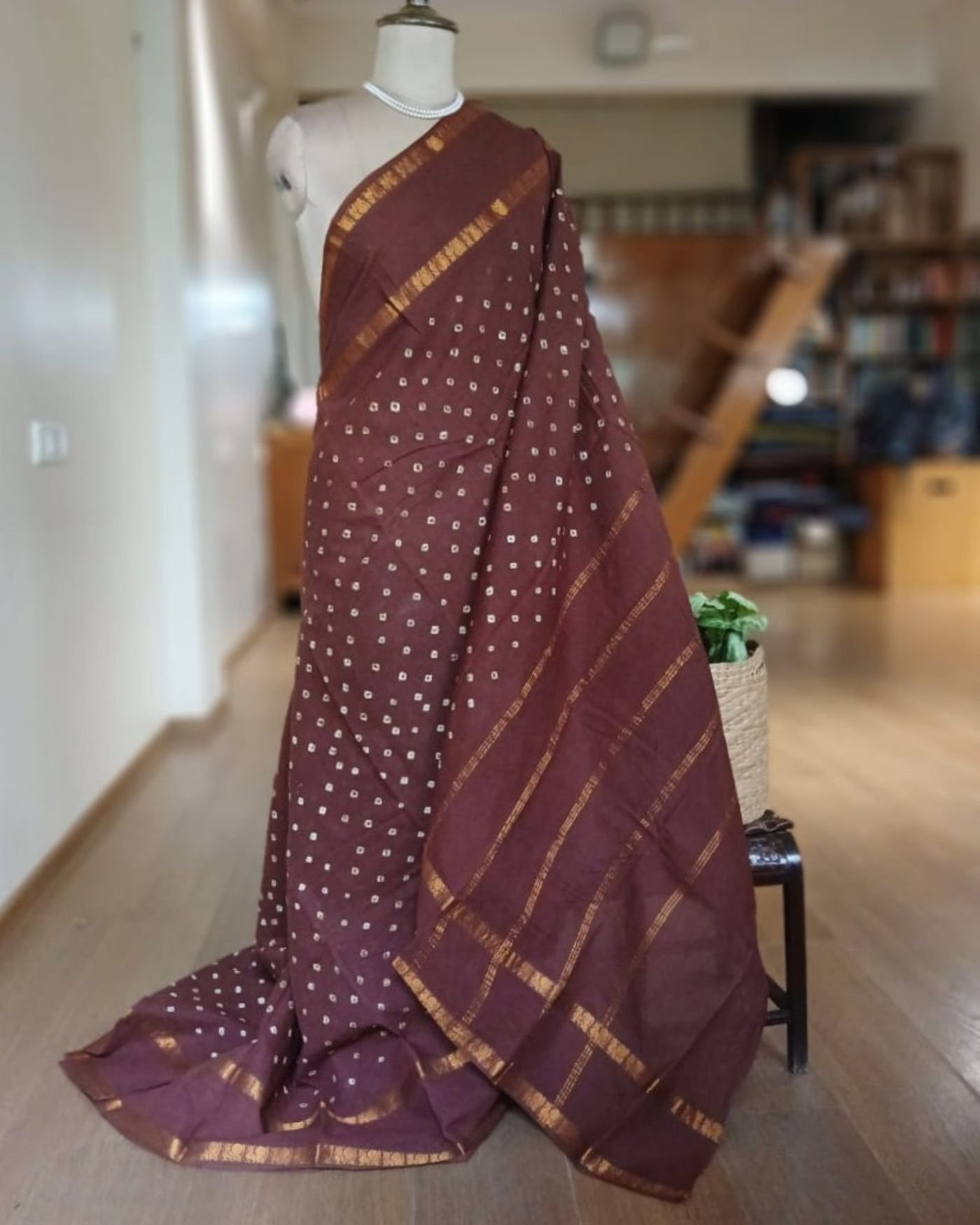 Hand-knotted Madurai Sungudi Cotton Saree- (HKSS1009)