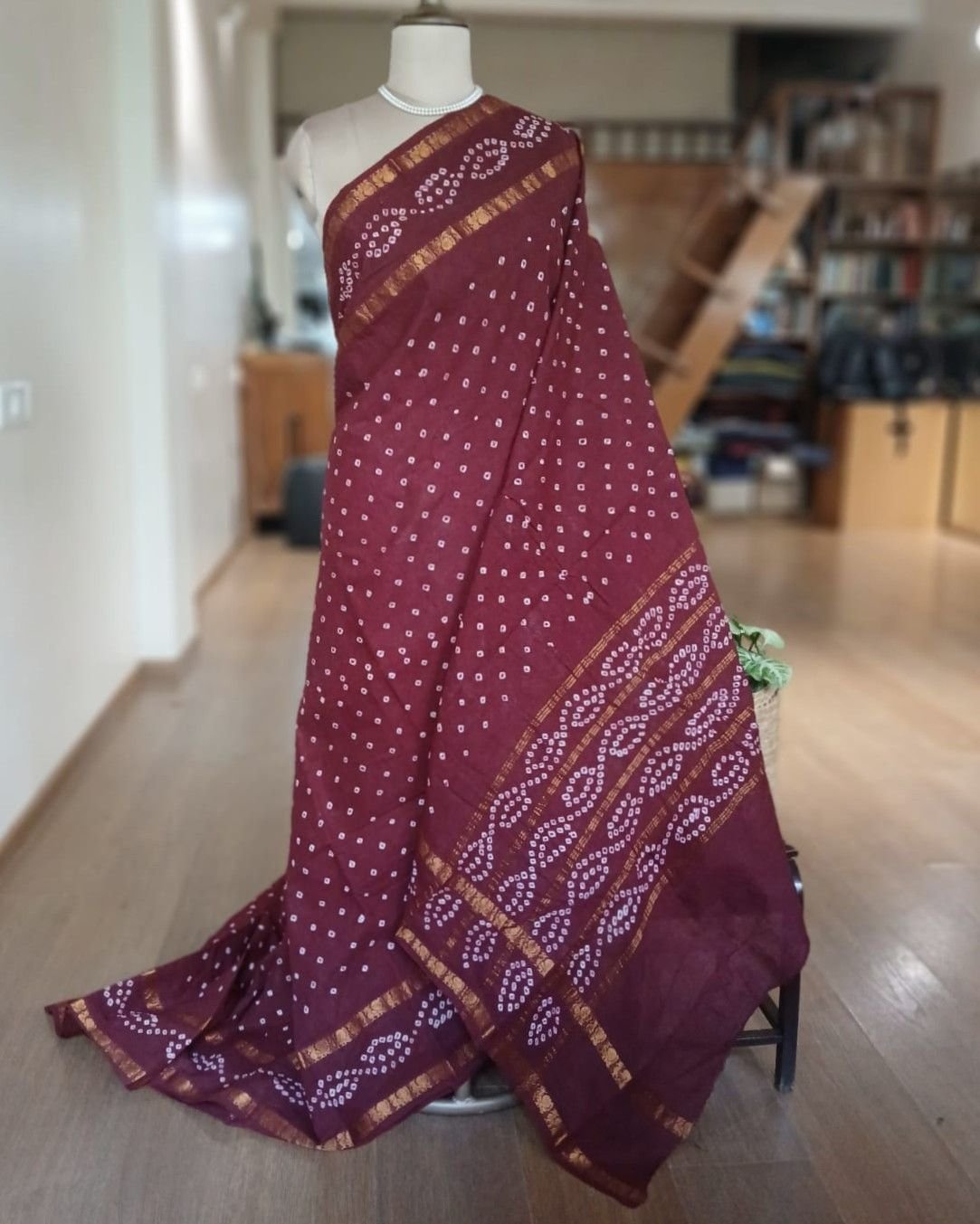 Hand-knotted Madurai Sungudi Cotton Saree- (HKSS1013)