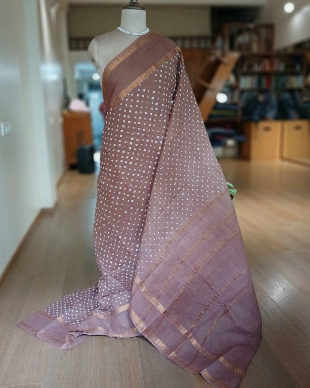 Hand-knotted Madurai Sungudi Cotton Saree- (HKSS1011)