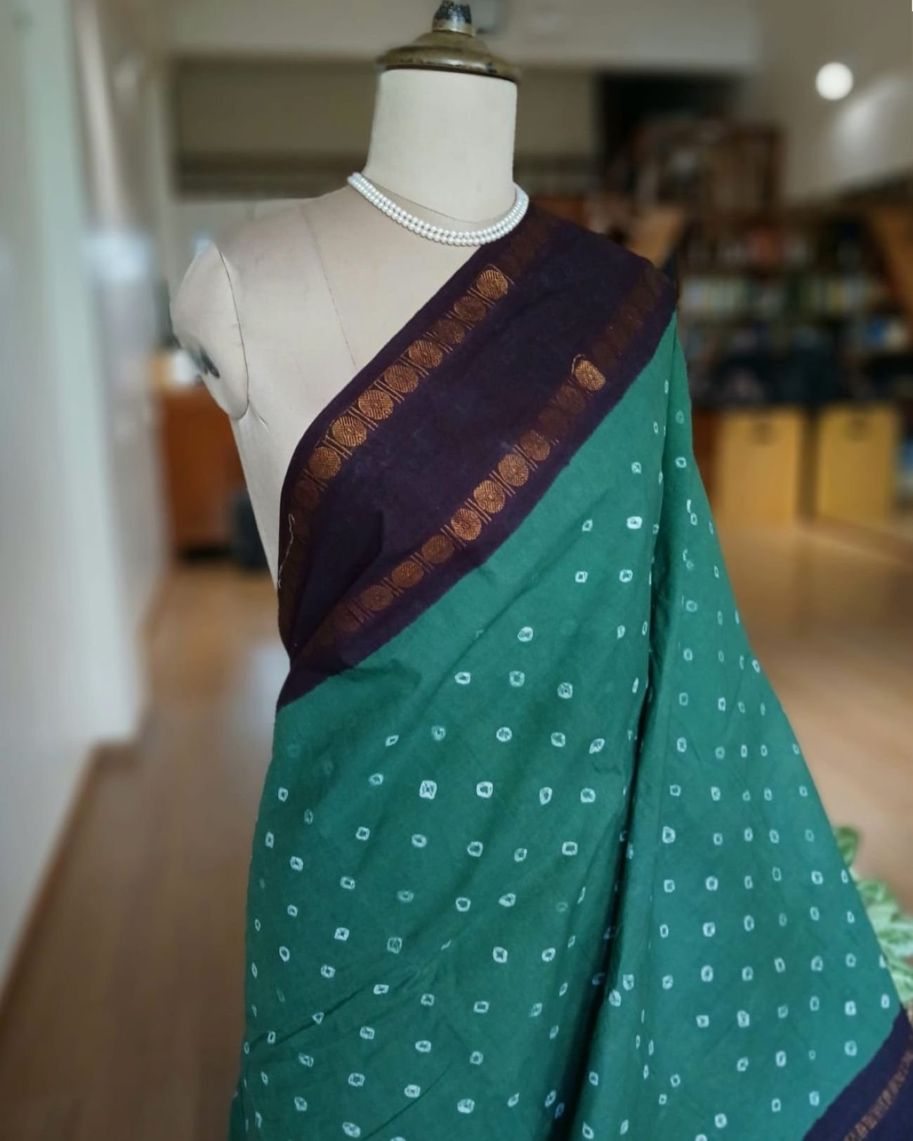 Hand-knotted Madurai Sungudi Cotton Saree- (HKSS1006) - Image 2