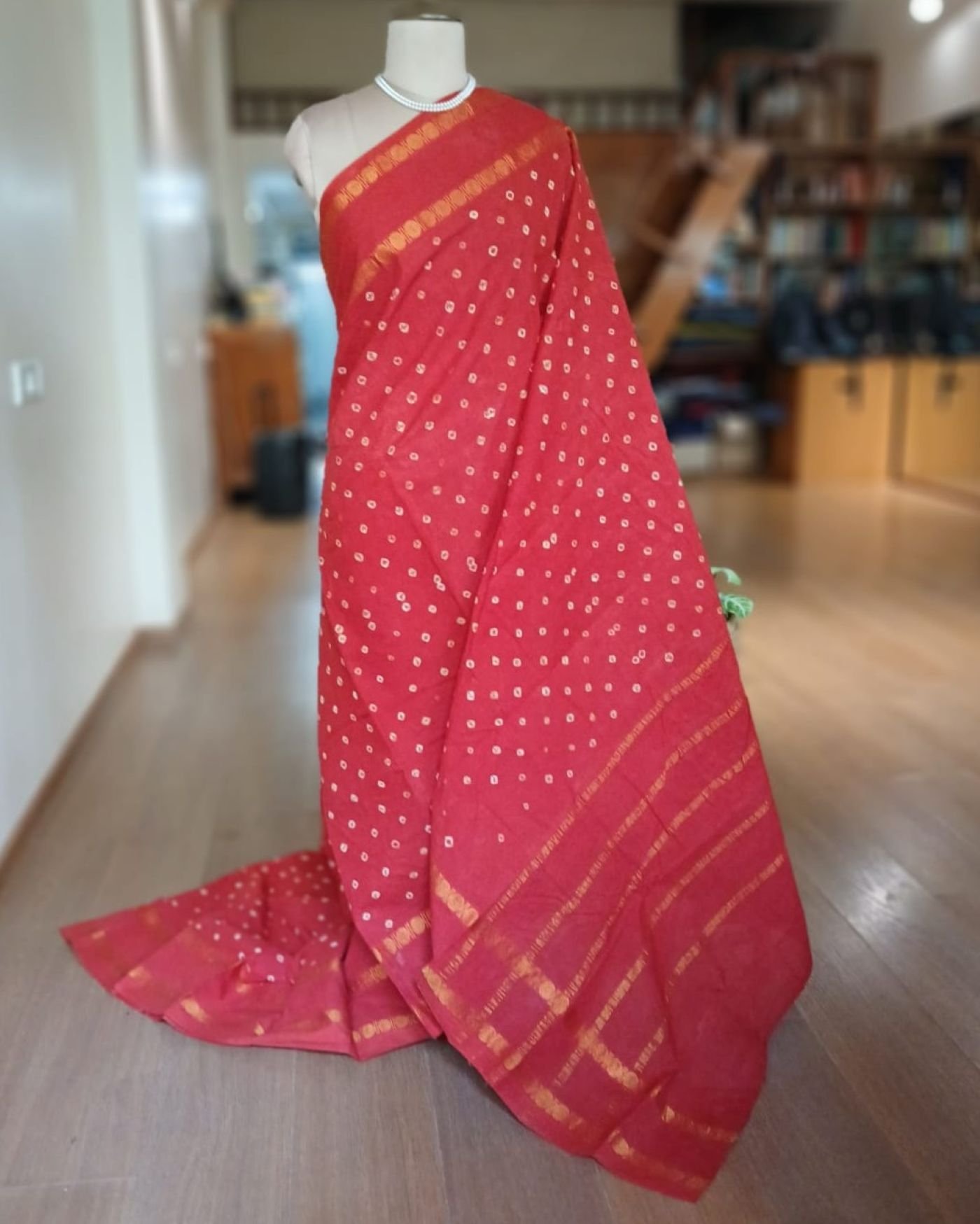 Hand-knotted Madurai Sungudi Cotton Saree- (HKSS1010)