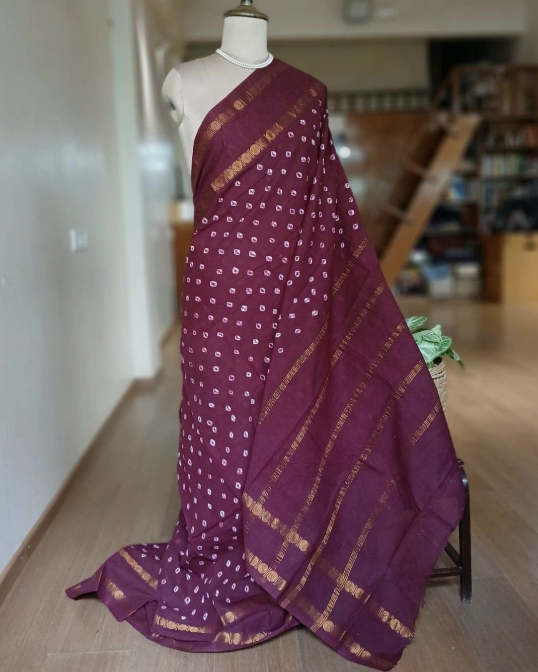 Hand-knotted Madurai Sungudi Cotton Saree- (HKSS1003)