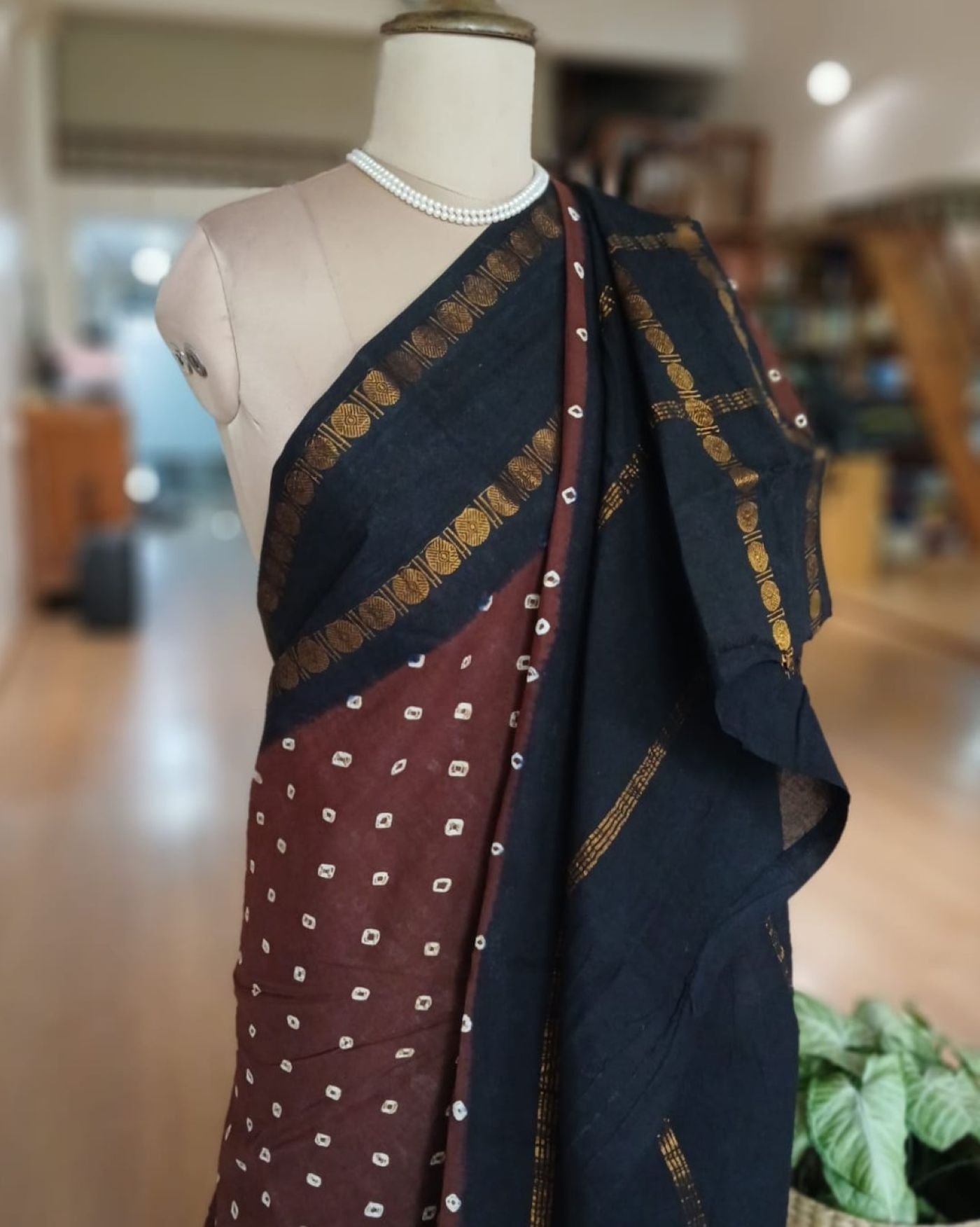 Hand-knotted Madurai Sungudi Cotton Saree- (HKSS1012) - Image 5
