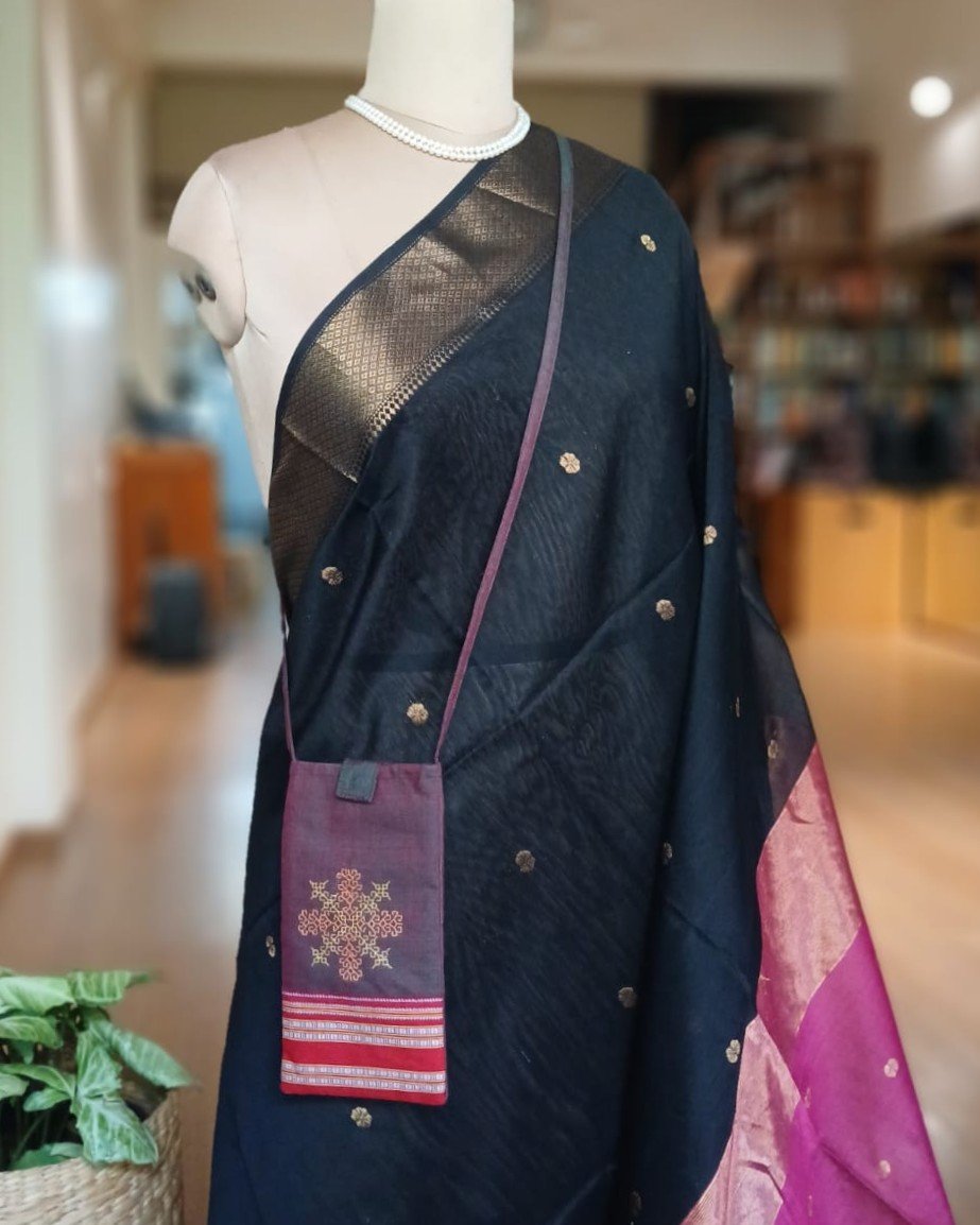 Kasuti Embroidered Mobile Phone Sling Bag -(KSMS0028) - Image 2