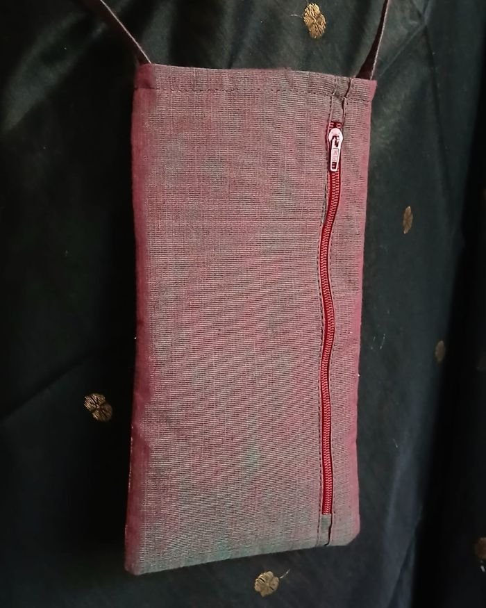 Kasuti Embroidered Mobile Phone Sling Bag -(KSMS0028) - Image 3