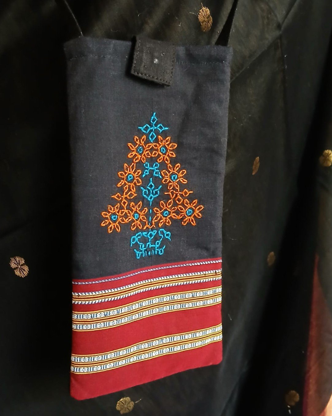 Kasuti Embroidered Mobile Phone Sling Bag -(KSMS0032)
