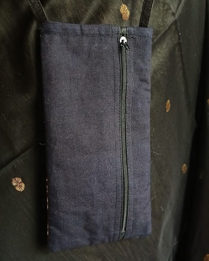 Kasuti Embroidered Mobile Phone Sling Bag -(KSMS0032) - Image 3
