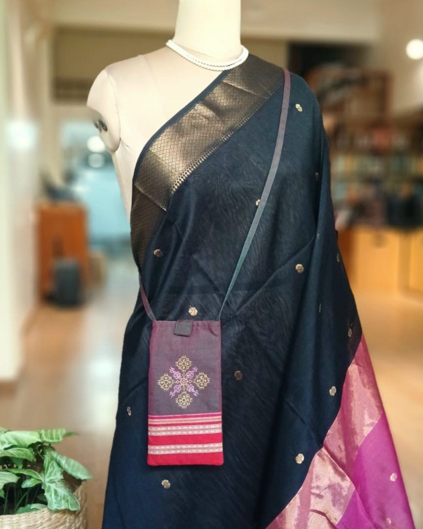 Kasuti Embroidered Mobile Phone Sling Bag -(KSMS0030) - Image 2