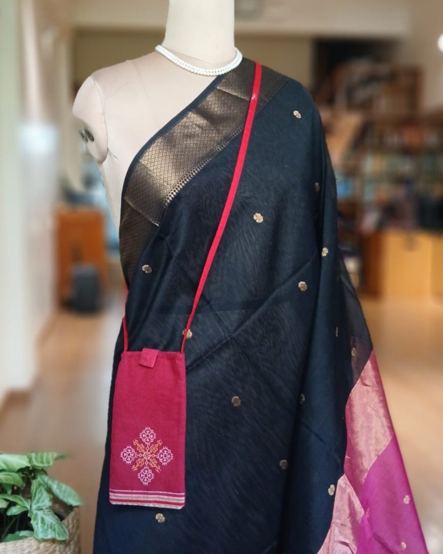 Kasuti Embroidered Mobile Phone Sling Bag -(KSMS0029) - Image 2