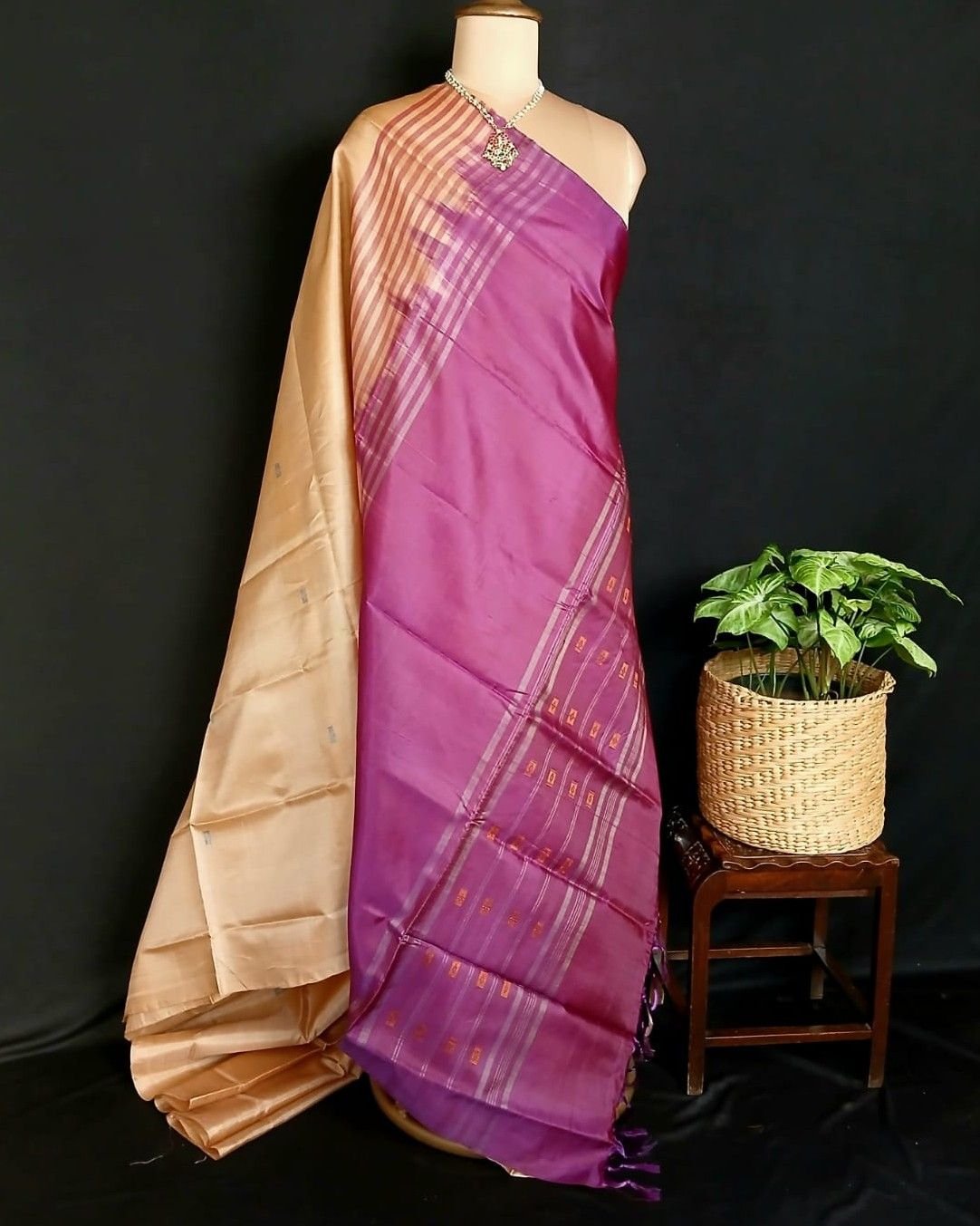 Banana Pith Fibre Handwoven Saree - (BPHS0002) - Image 8