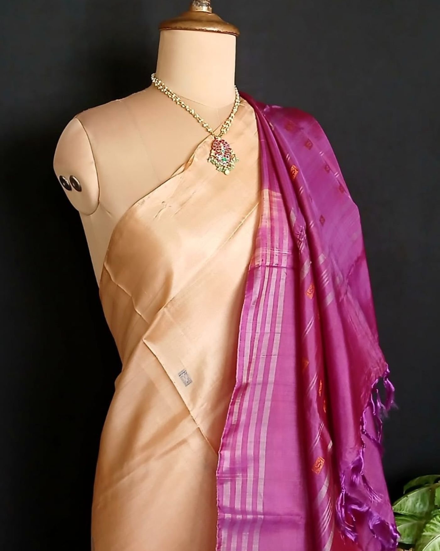Banana Pith Fibre Handwoven Saree - (BPHS0002) - Image 4