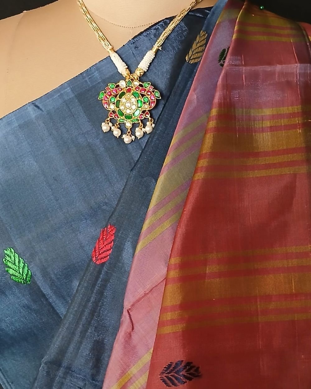 Banana Pith Fibre Handwoven Saree - (BPHS0003) - Image 8