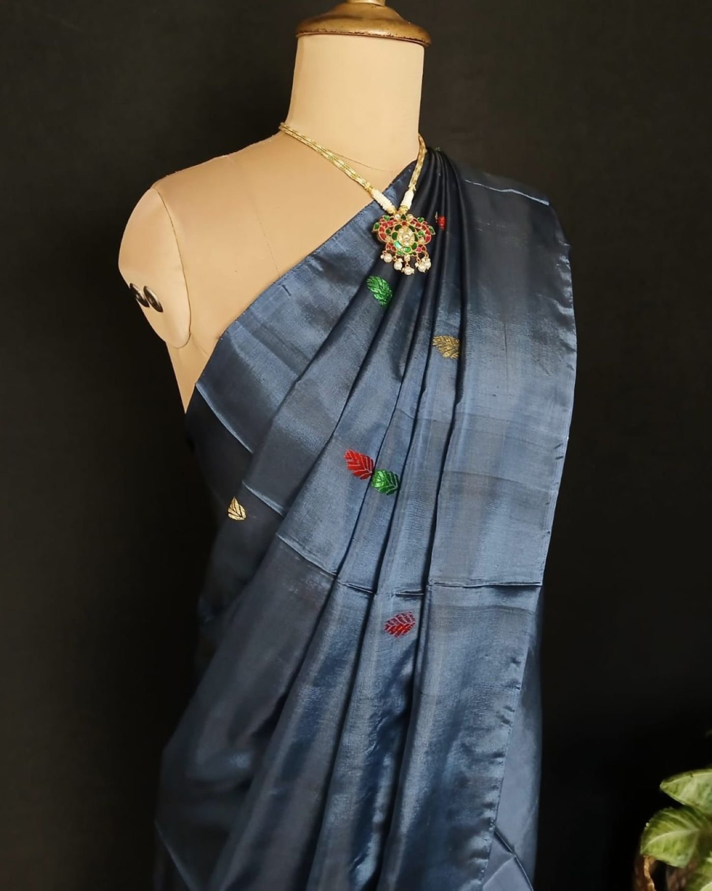 Banana Pith Fibre Handwoven Saree - (BPHS0003) - Image 9