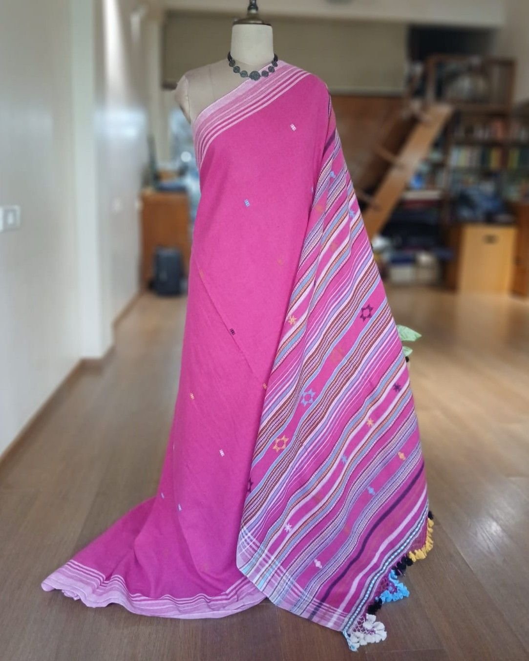 Bhujodi Saree Handwoven in Kala Cotton – (BHUJ0010) - Image 2