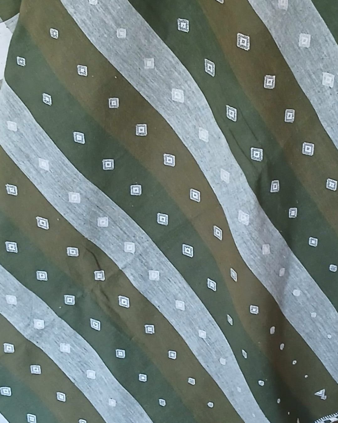 Bhujodi Saree Handwoven in Kala Cotton – (BHUJ0011) - Image 5