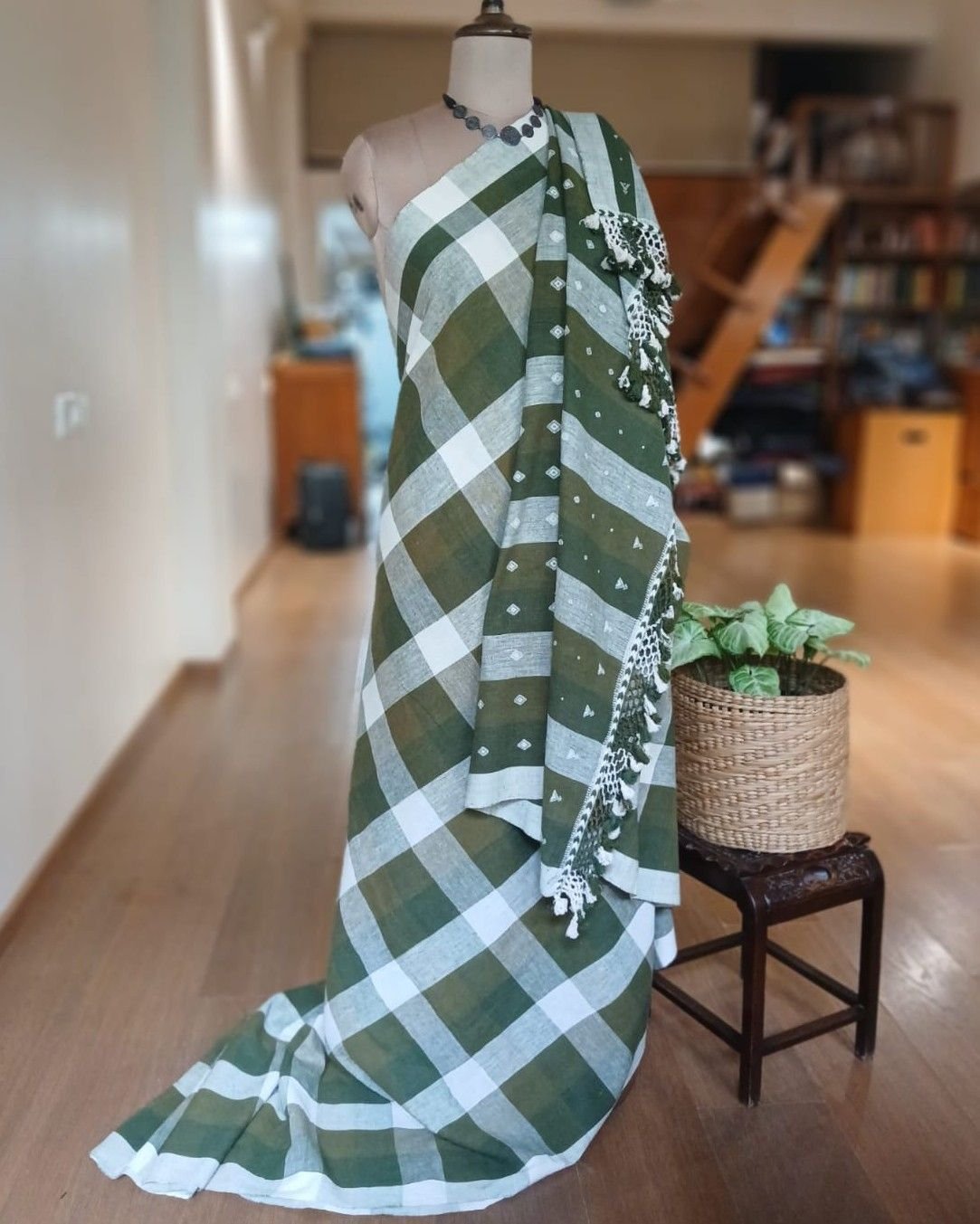 Bhujodi Saree Handwoven in Kala Cotton – (BHUJ0011)