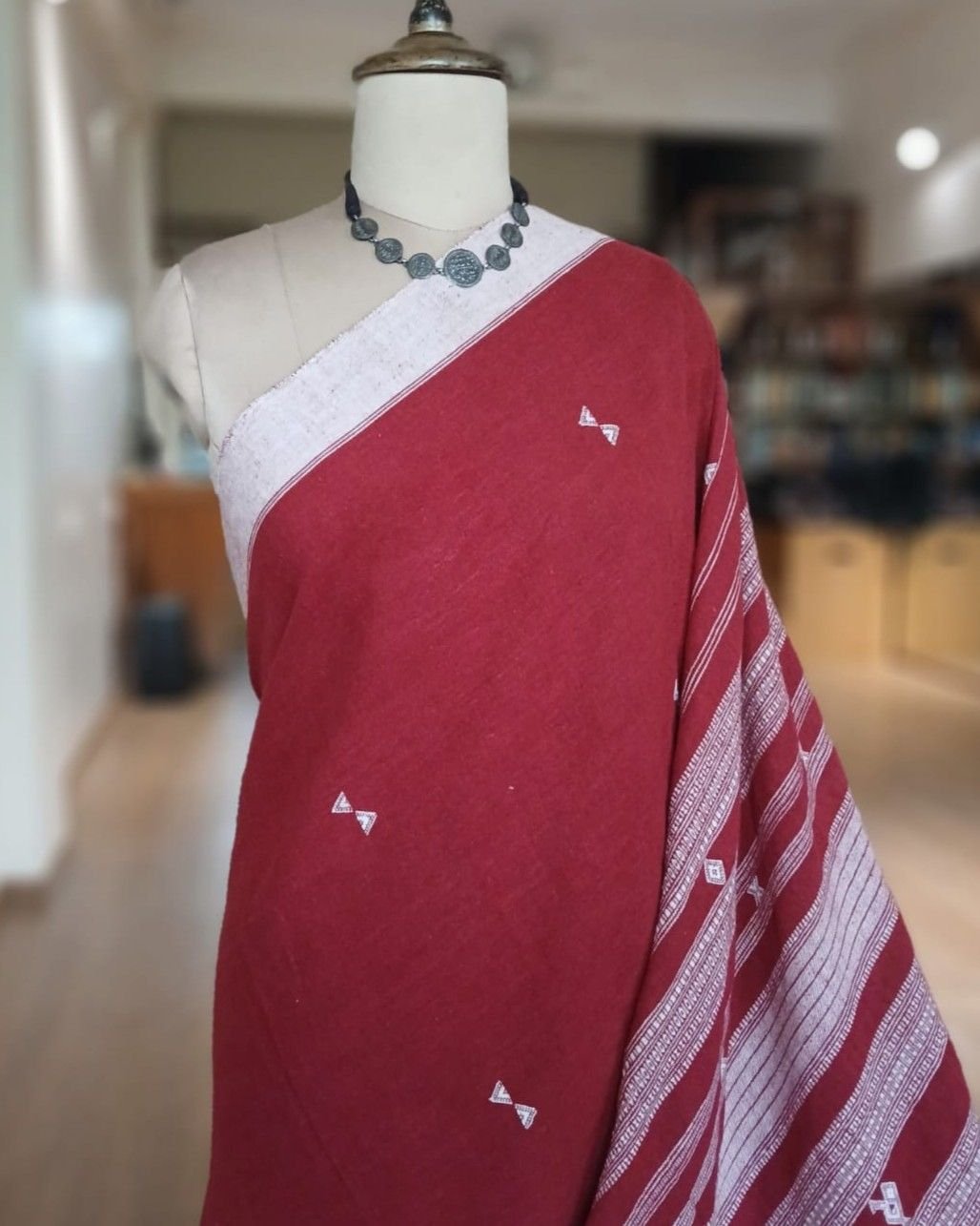 Bhujodi Saree Handwoven in Kala Cotton – (BHUJ0012) - Image 3