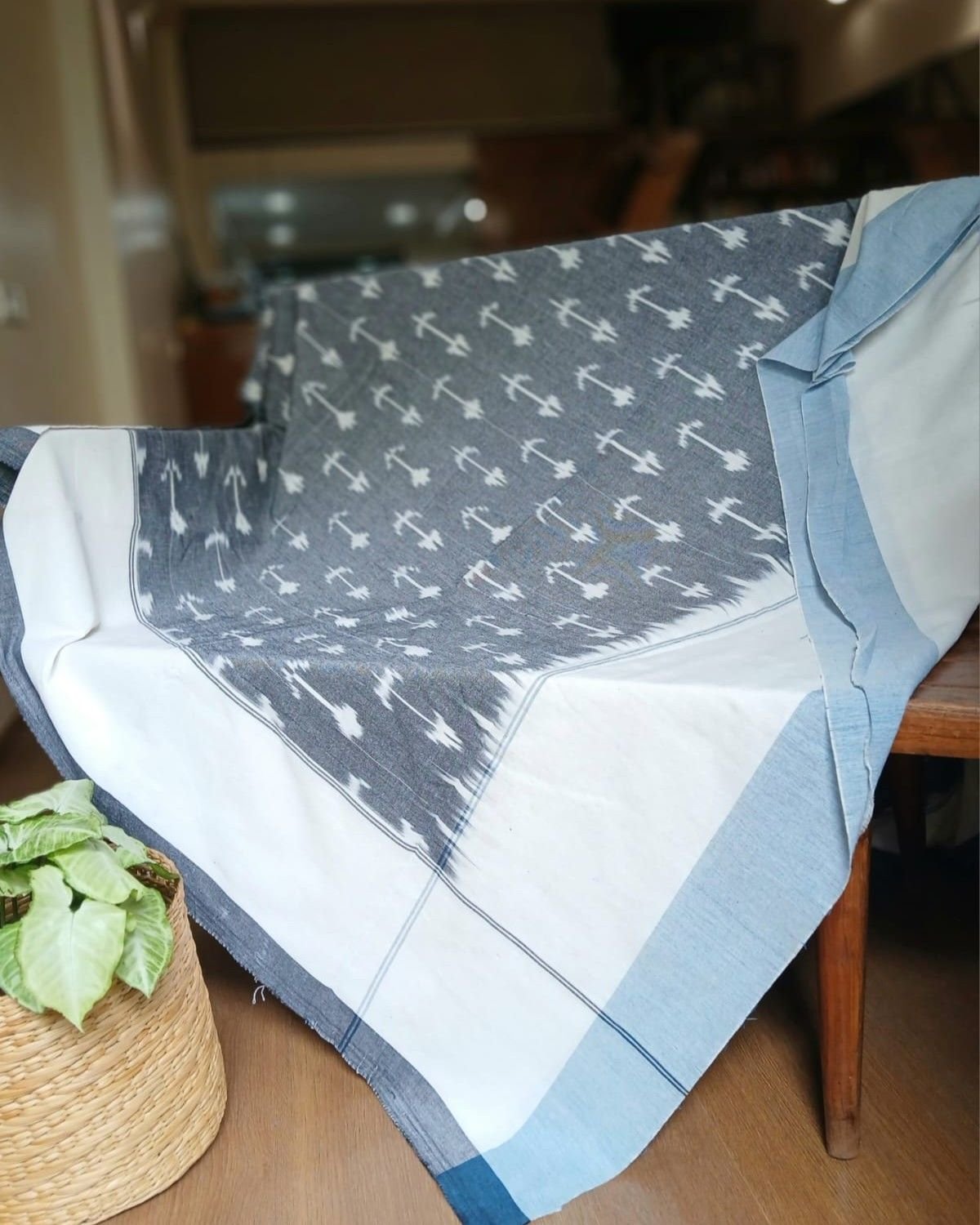 Ikat Cotton Double Bedsheet Set with Pillowcases – (BDST1044)