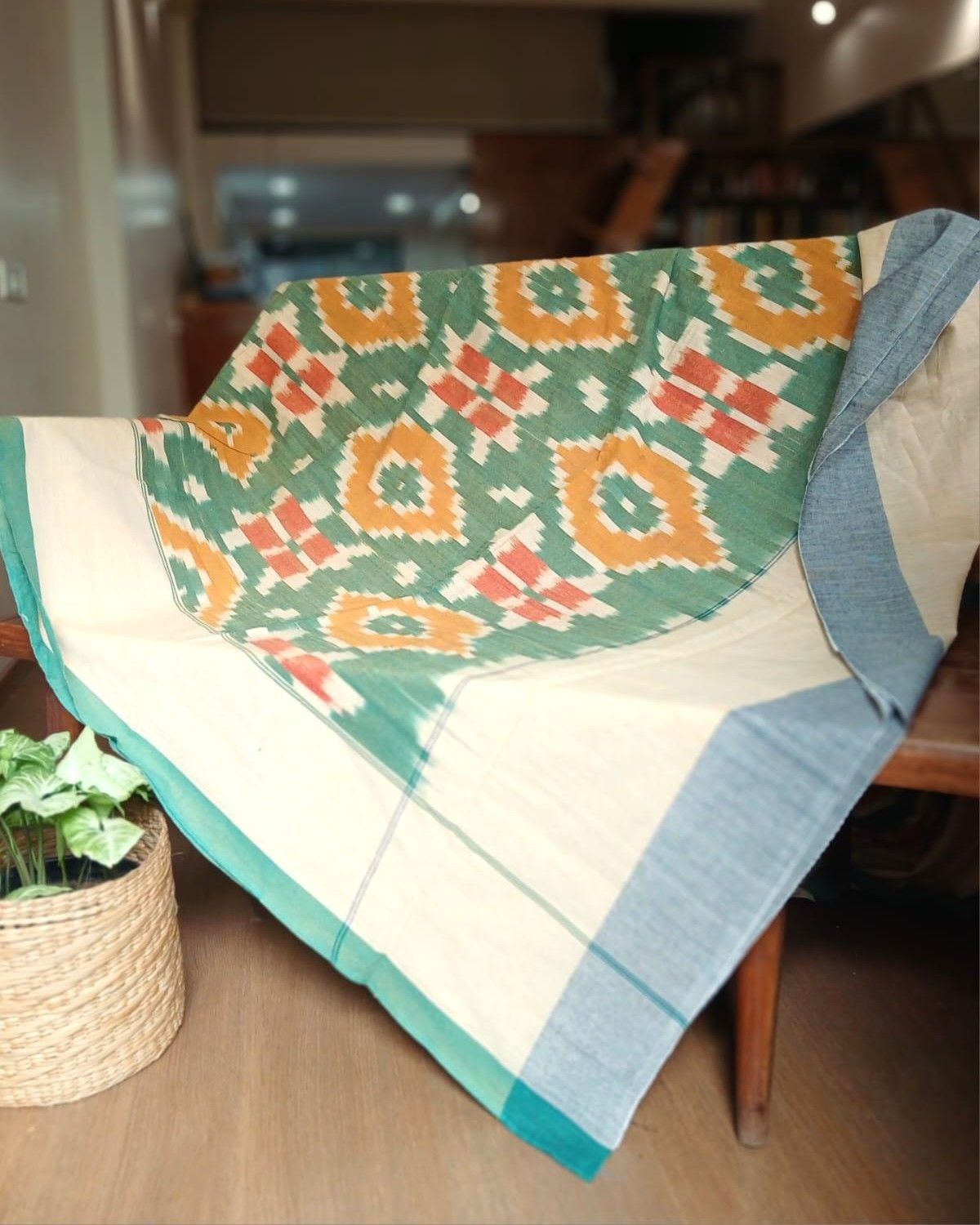 Ikat Cotton Double Bedsheet Set with Pillowcases – (BDST1045)
