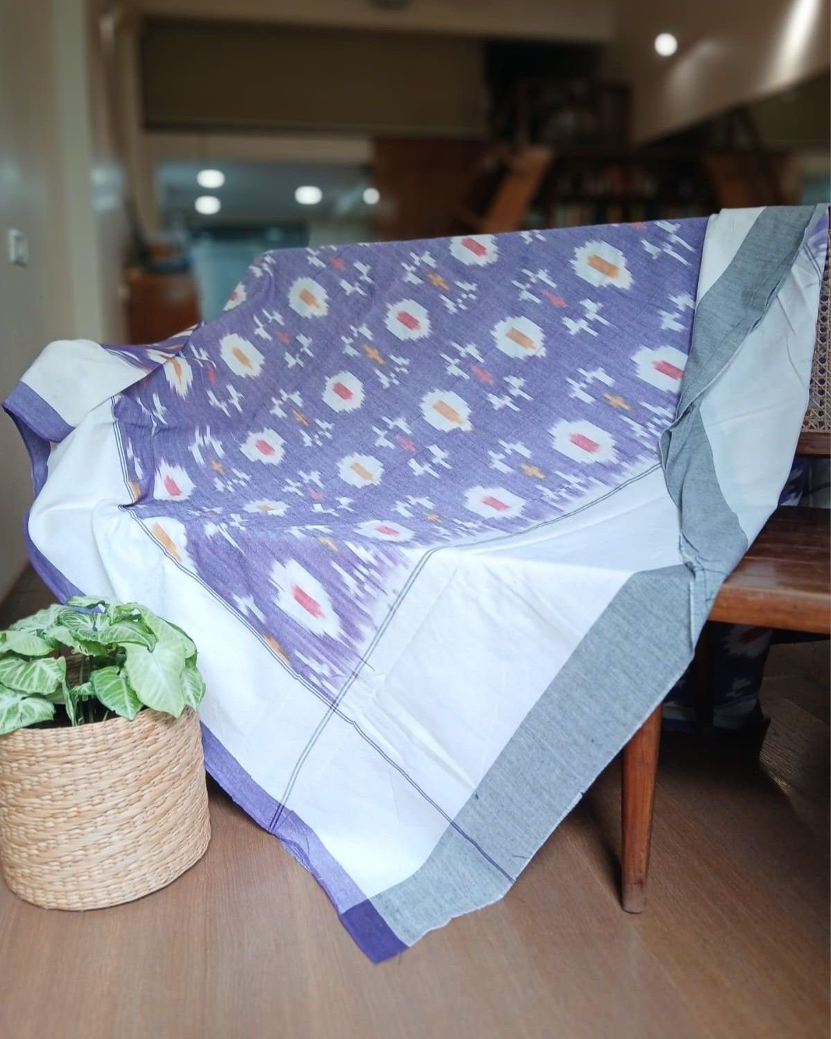Ikat Cotton Double Bedsheet Set with Pillowcases – (BDST1048)
