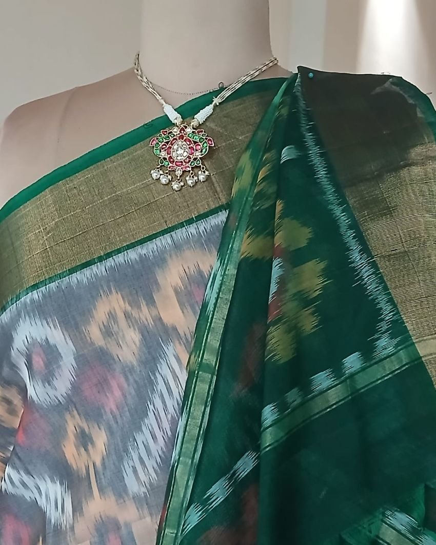 Handloom Single Ikat in Silk-Cotton Saree - (HSIS0017) - Image 8