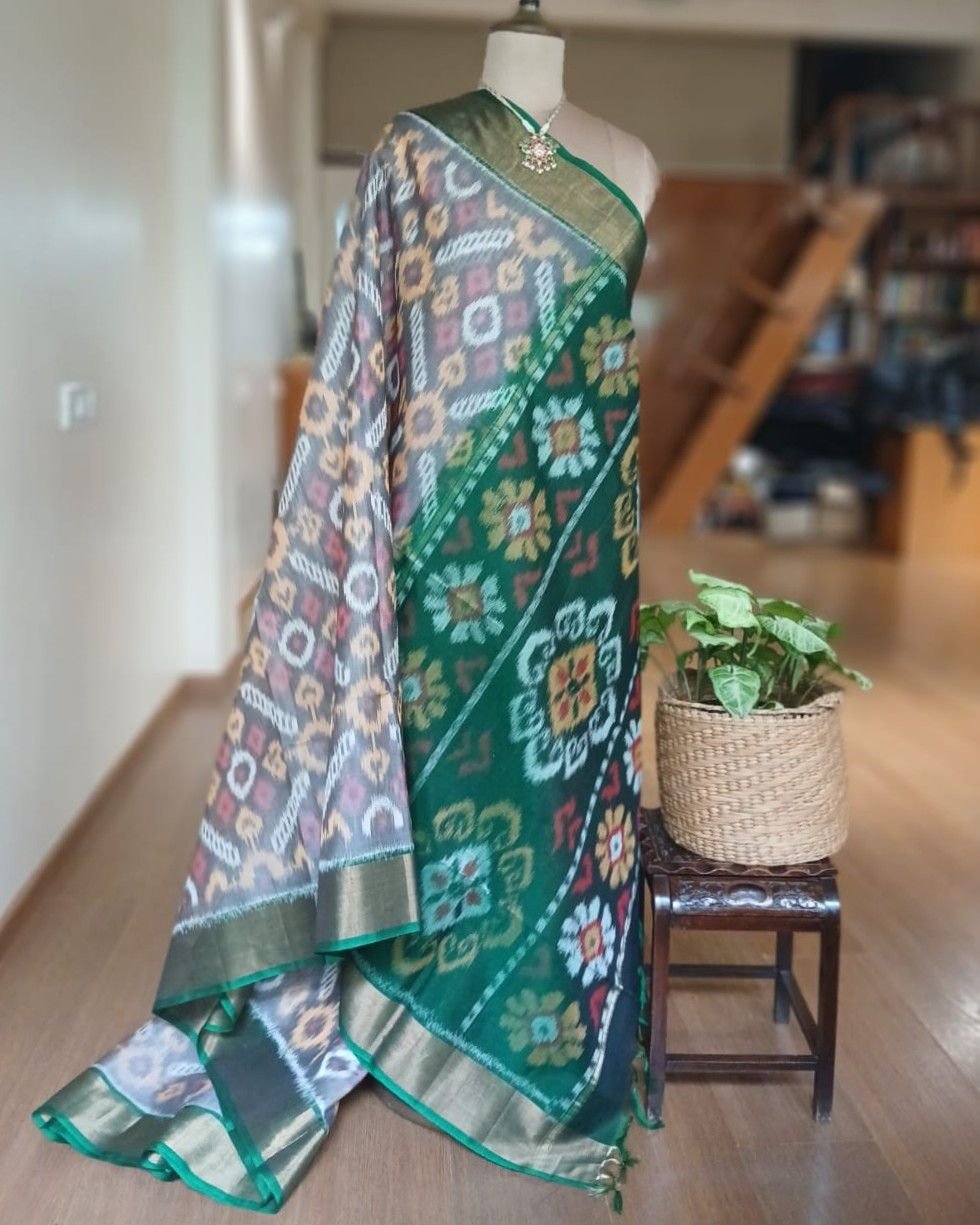 Handloom Single Ikat in Silk-Cotton Saree - (HSIS0017) - Image 9
