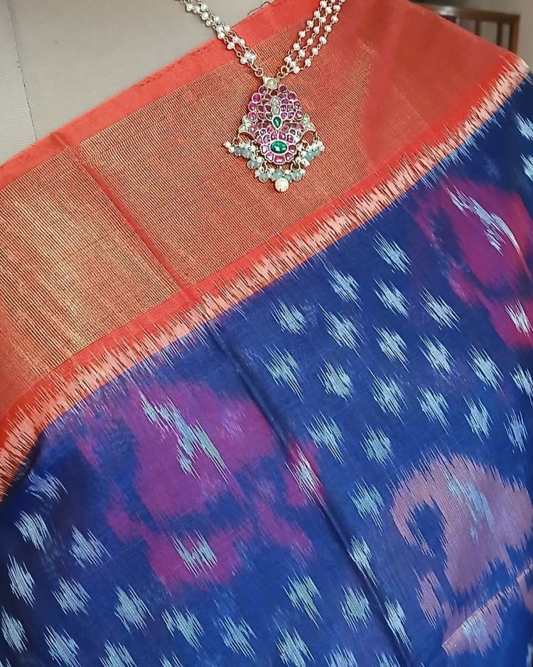 Handloom Single Ikat in Silk-Cotton Saree - (HSIS0010) - Image 3