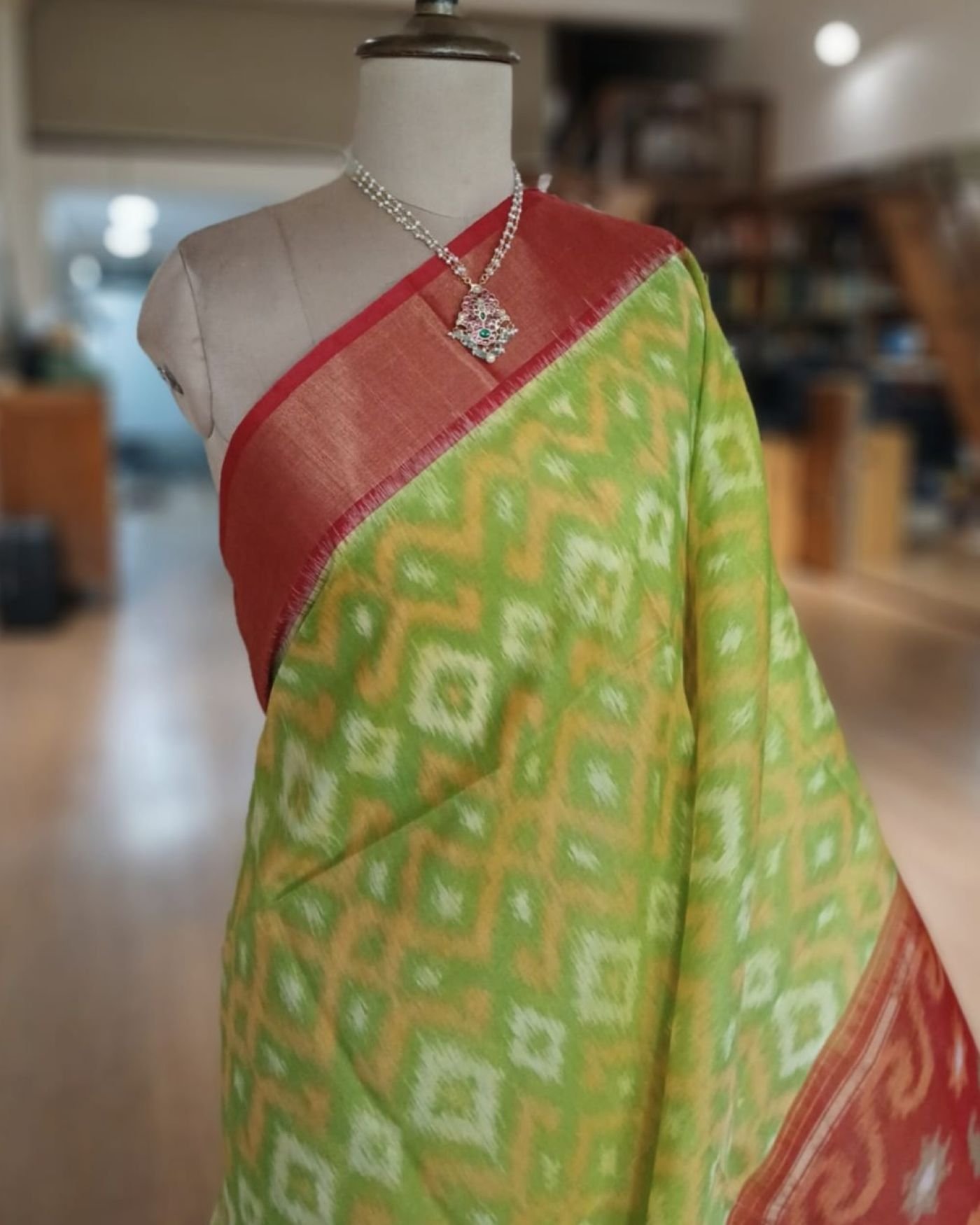 Handloom Single Ikat in Silk-Cotton Saree - (HSIS0007) - Image 2