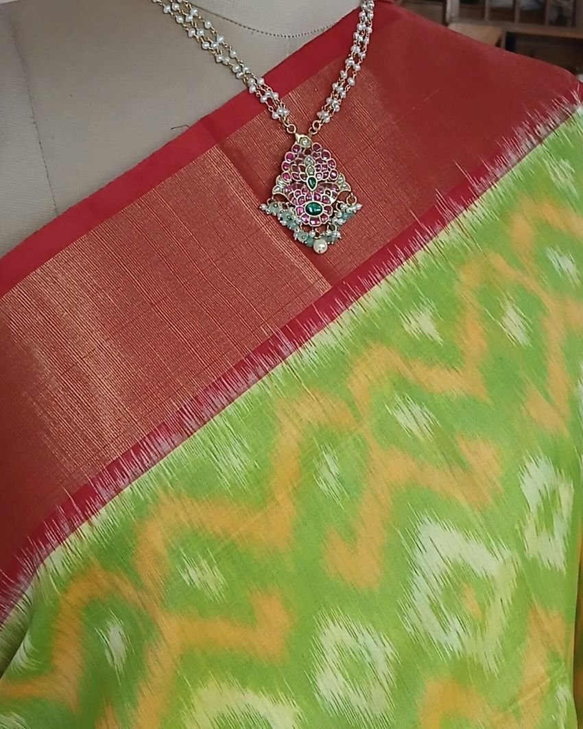 Handloom Single Ikat in Silk-Cotton Saree - (HSIS0007) - Image 3