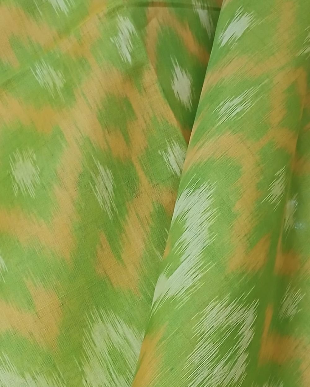Handloom Single Ikat in Silk-Cotton Saree - (HSIS0007) - Image 4