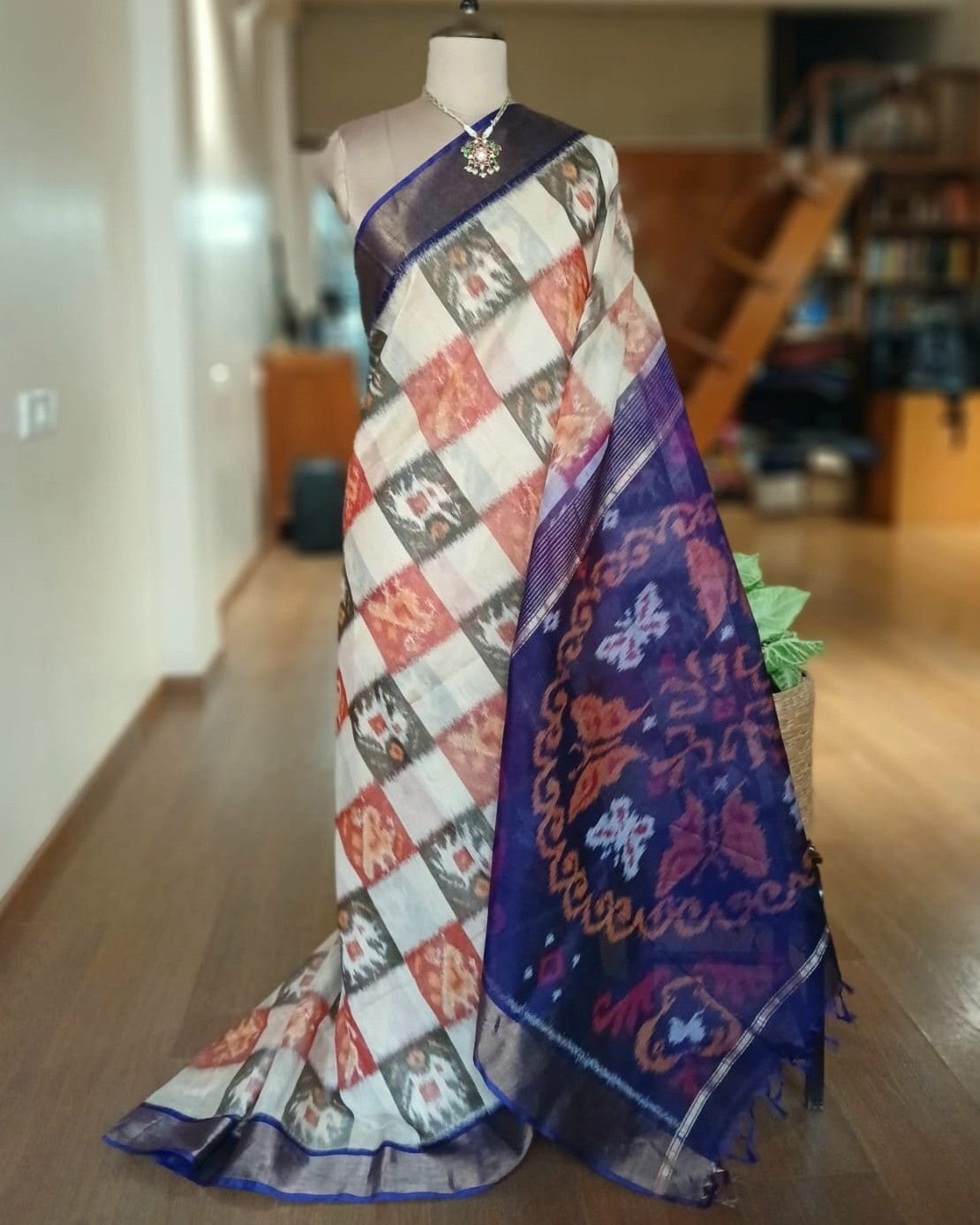 Handloom Single Ikat in Silk-Cotton Saree - (HSIS0032)