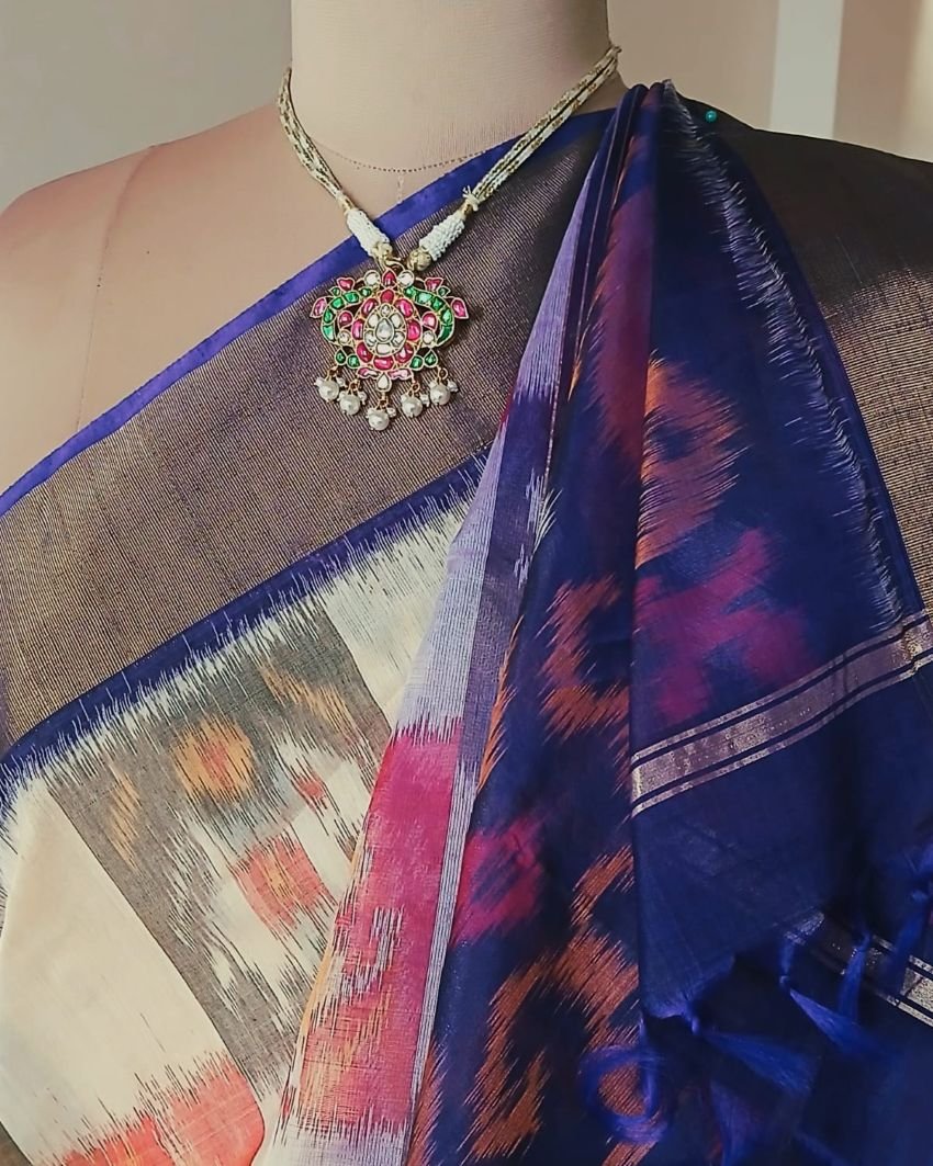 Handloom Single Ikat in Silk-Cotton Saree - (HSIS0032) - Image 7