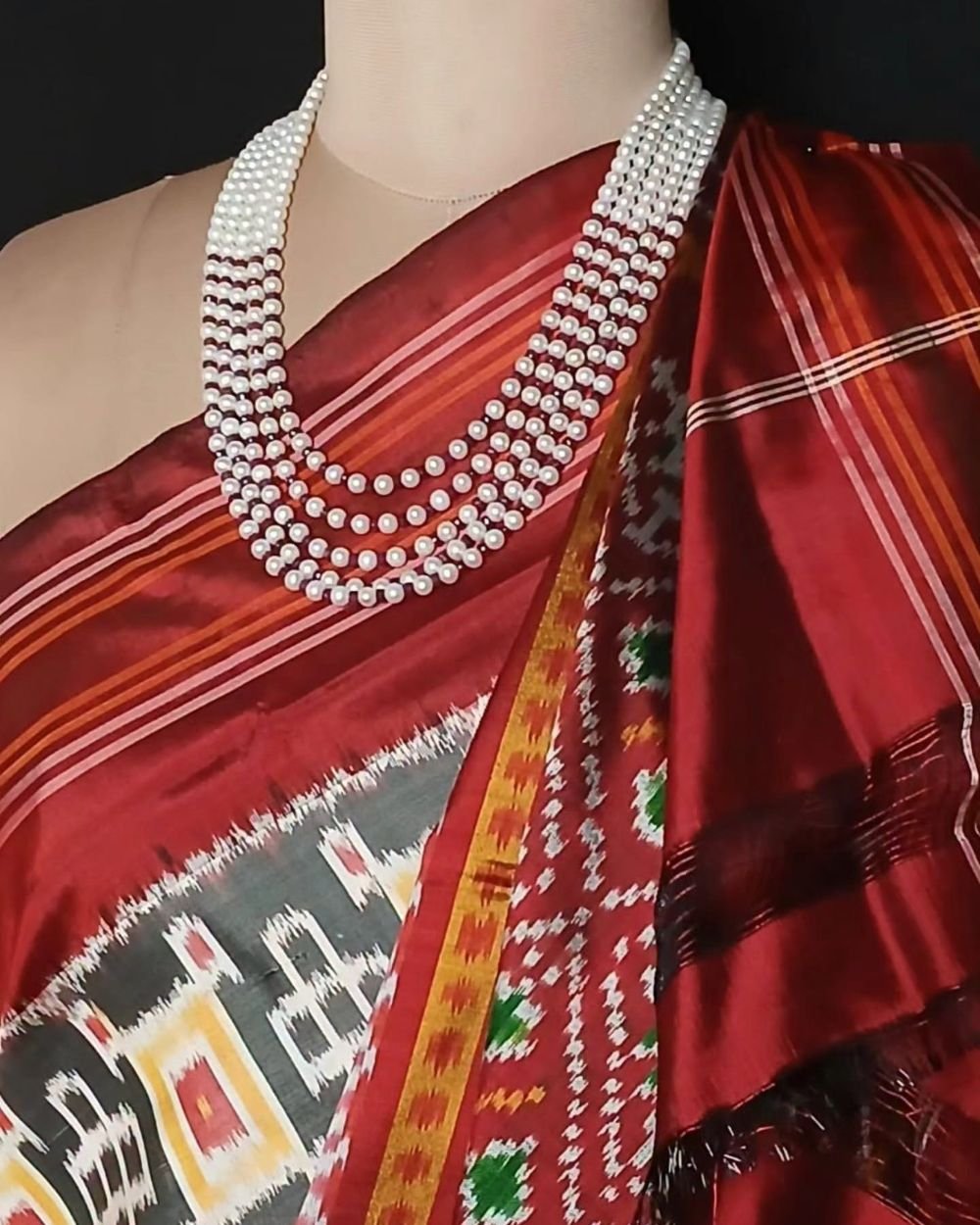 No-Zari Single Ikat Silk Saree - (NZIS0001) - Image 2