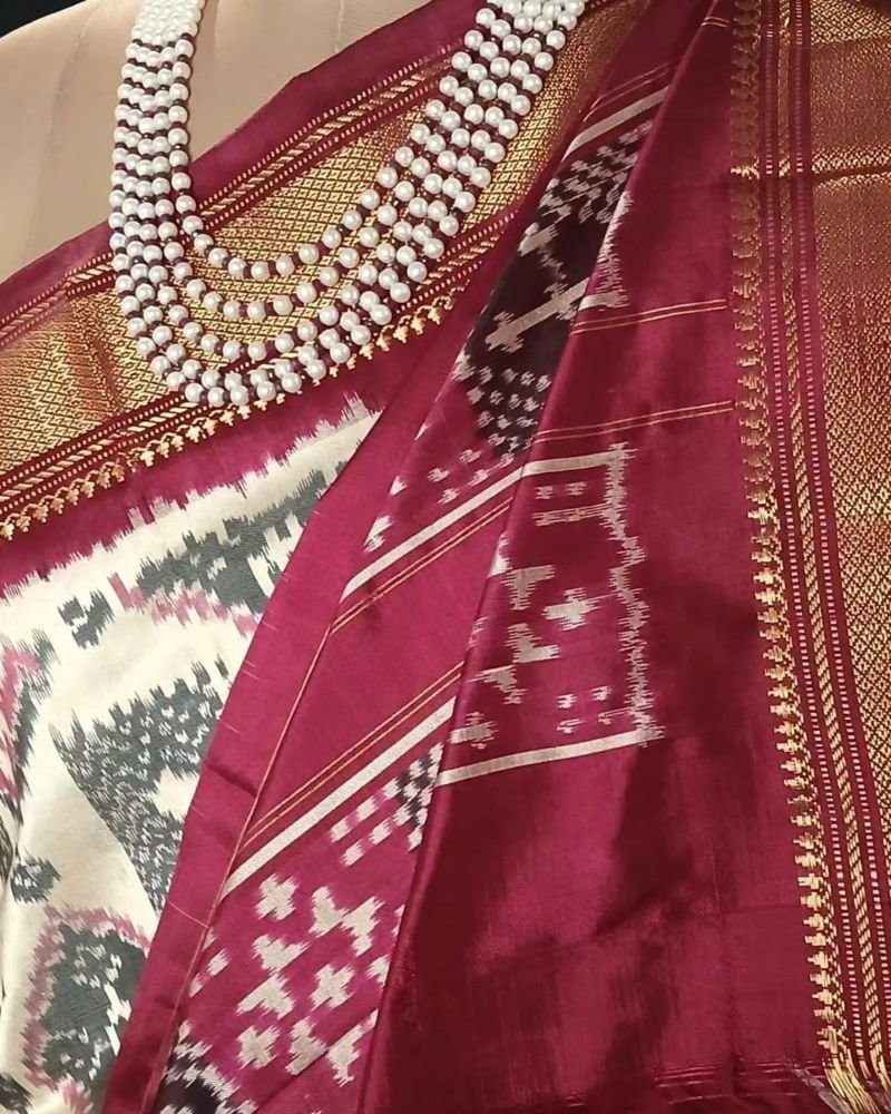 Ivory Coloured Single Ikat Silk Saree - (NZIS0004) - Image 2