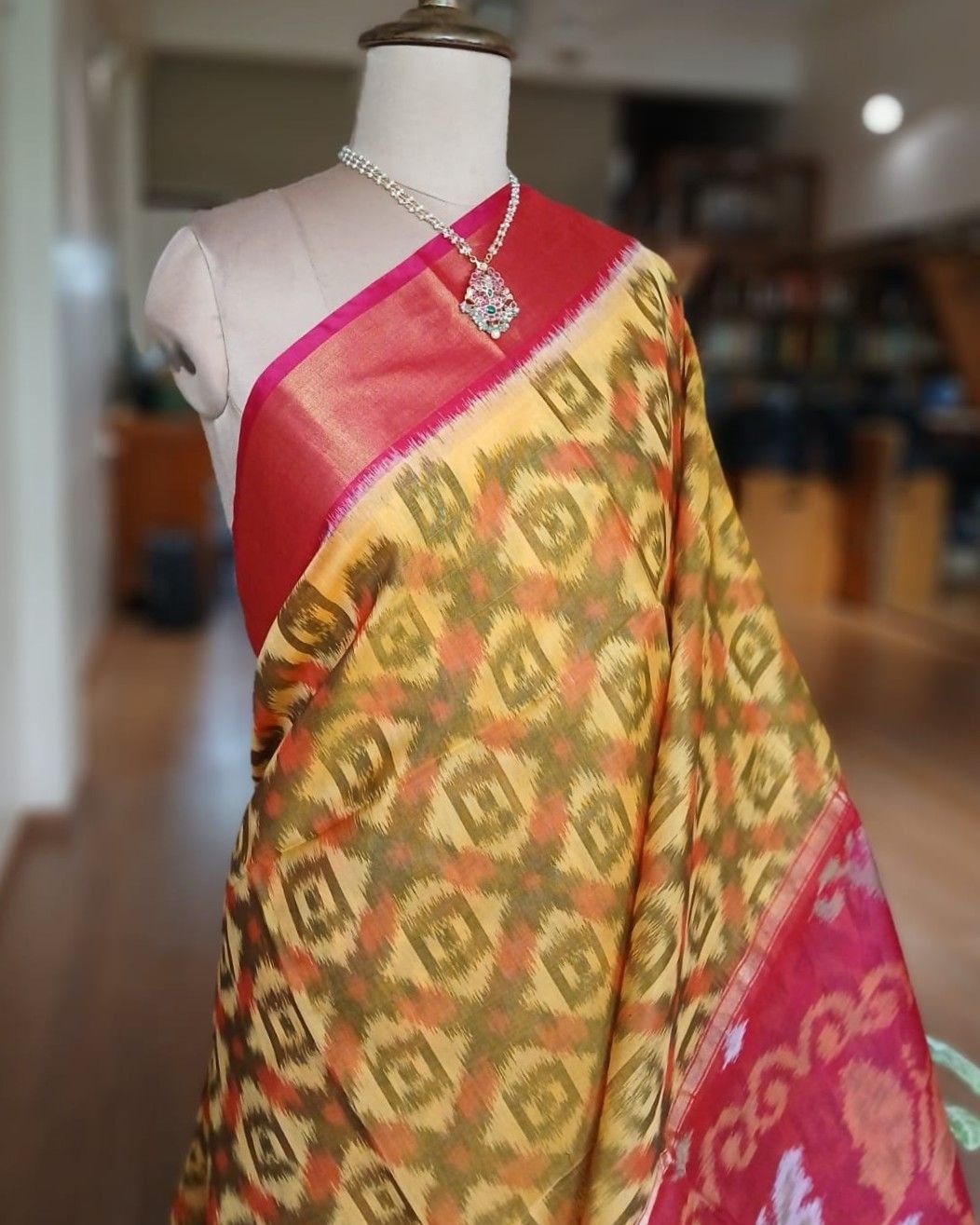 Handloom Single Ikat in Silk-Cotton Saree - (HSIS0003) - Image 2