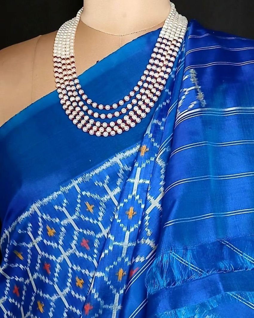 No-Zari Single Ikat Silk Saree in Blue - (NZIS0005) - Image 2