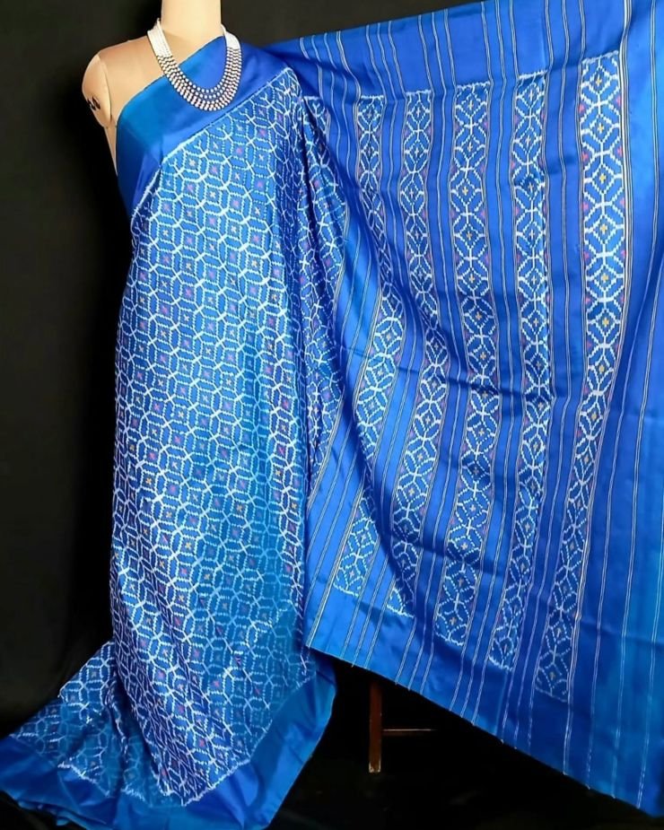 No-Zari Single Ikat Silk Saree in Blue - (NZIS0005) - Image 4