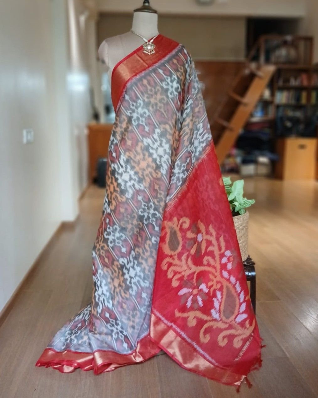 Handloom Single Ikat in Silk-Cotton Saree - (HSIS0022)