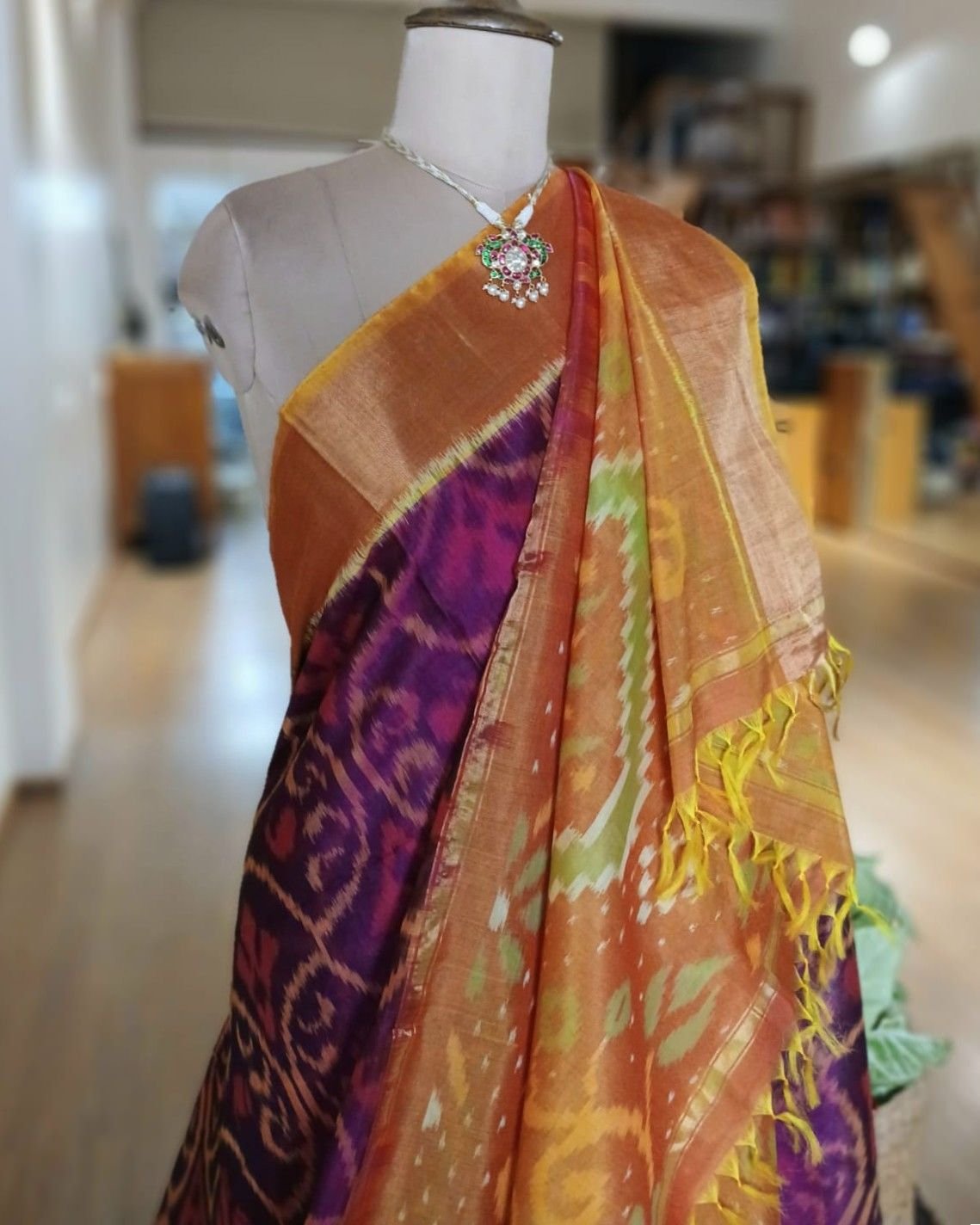 Handloom Single Ikat in Silk-Cotton Saree - (HSIS0024) - Image 6