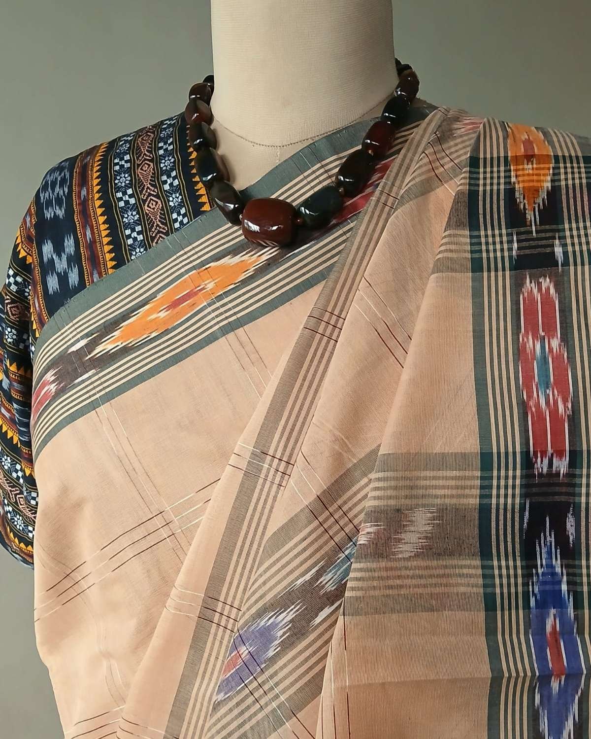Manamedu Cotton Saree with Odisha Ikat Blousepiece - (ICMS0011) - Image 3