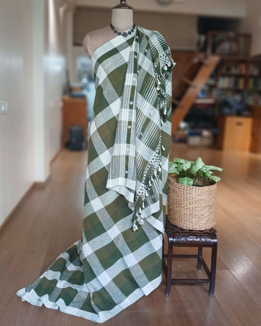 Bhujodi Saree Handwoven in Kala Cotton – (BHUJ0007)