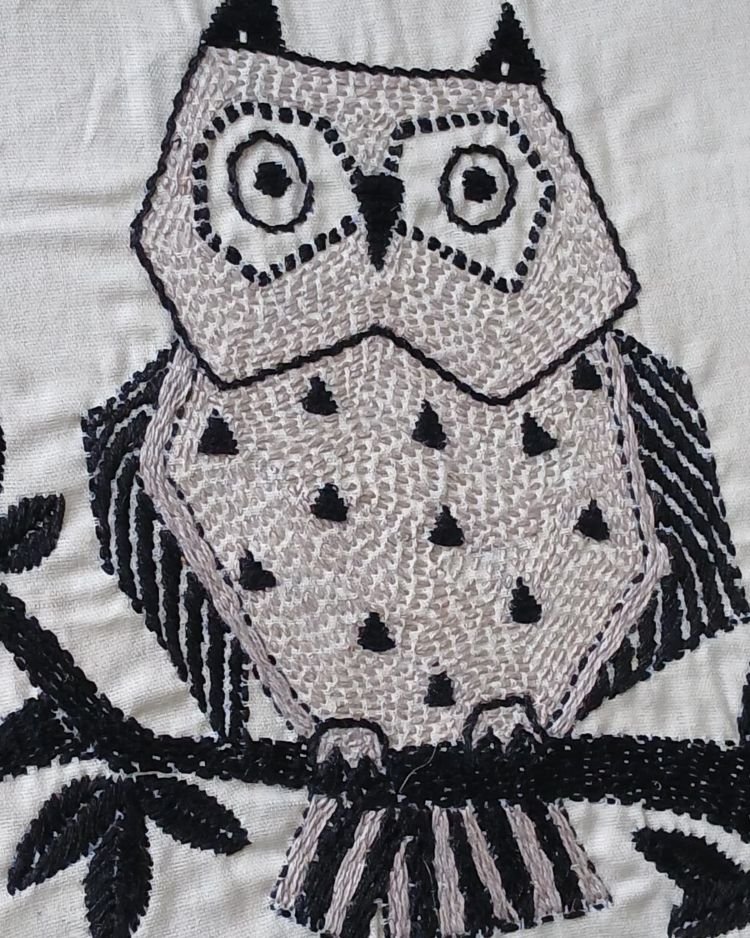 Kantha Embroidered Artwork Owl – (ARTW1033) - Image 2