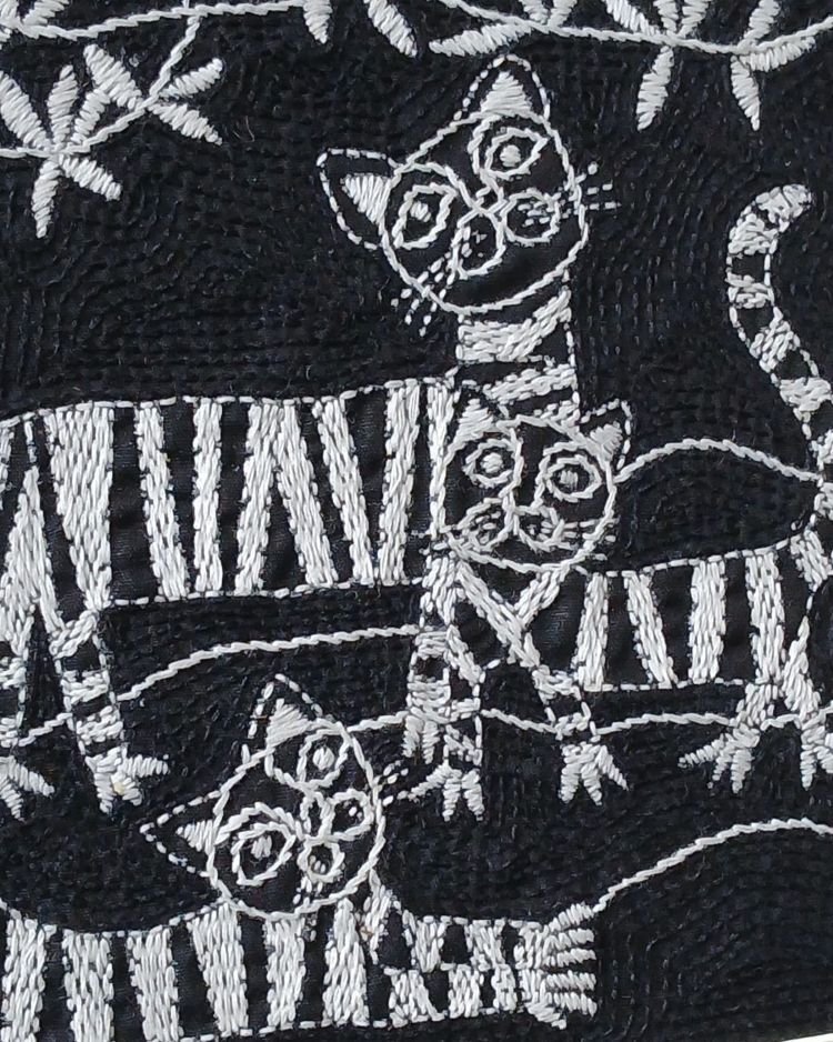 Kantha Embroidered Artwork Cat – (ARTW1036) - Image 2