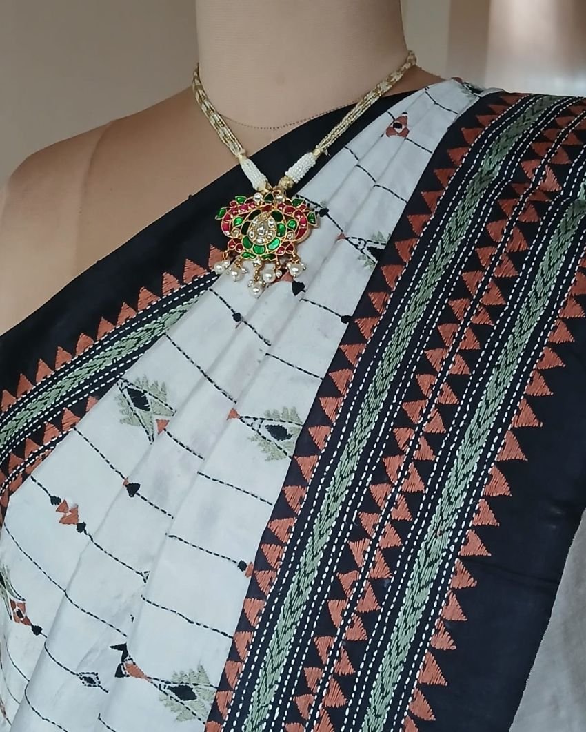 Hand Embroidered Santiniketan Kantha Saree in Pure Bisnupuri Silk - (SNBK0003) - Image 11