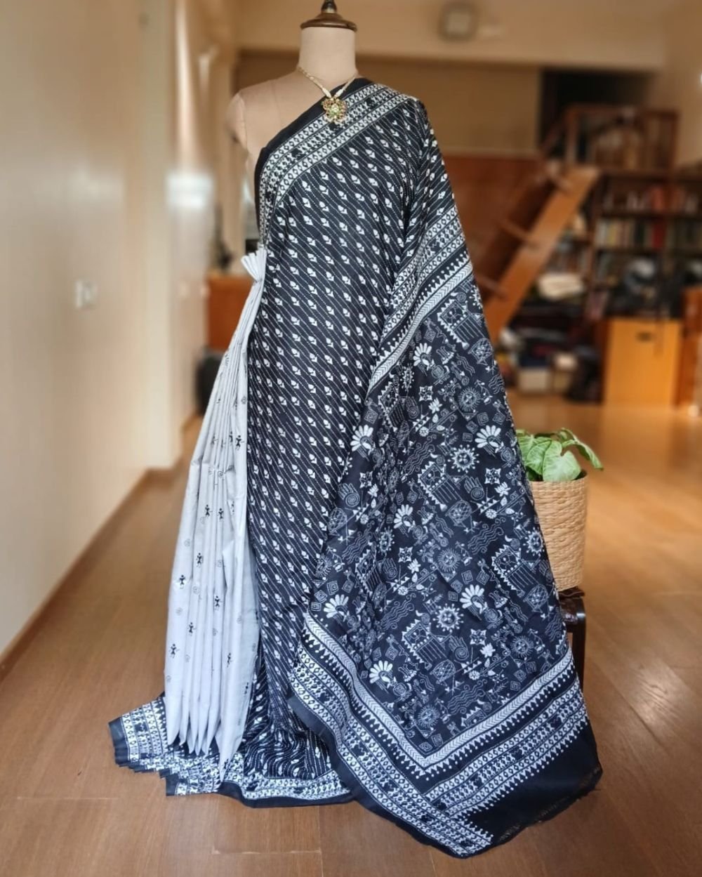Hand Embroidered Santiniketan Kantha Saree in Pure Bisnupuri Silk - (SNBK0002)